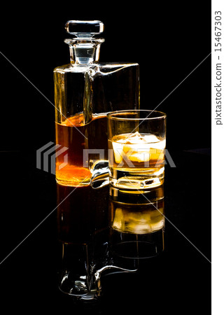 carafe of scotch whiskey and drink with ice carafe of scotch whiskey and drink with ice 15467303