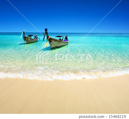 tropical sea 15468219