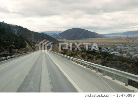 Mountain Highway 15470099