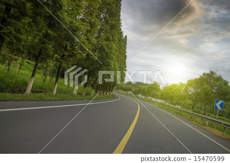 Woods road Woods road 15470599