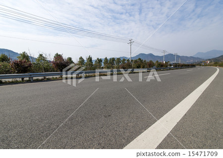 Forest road 15471709