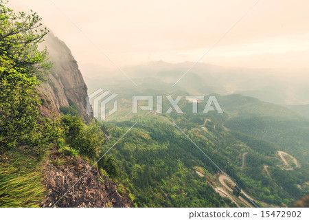 Mountains overlooking the highway 15472902
