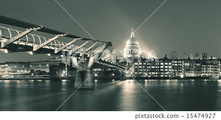 Millennium Bridge and St Pauls 15474927