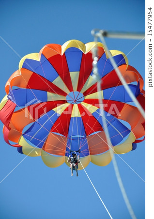 Parasailing 15477954