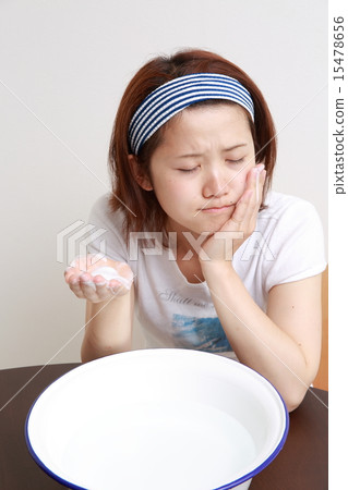 Washing face Washing face 15478656