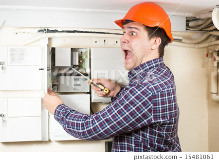 handyman being hit by high voltage while repairing transformer 15481061