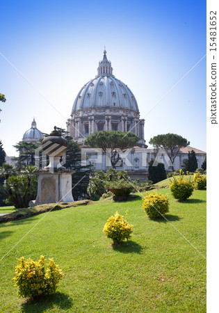 Italy. Rome. Vatican. St Peter's Basilica. Italy. Rome. Vatican. St Peter's Basilica. 15481652
