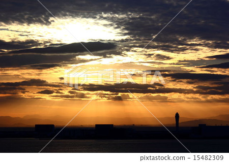 Evening Centrair 15482309