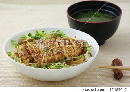 在米的豬肉牛排碗 15483042