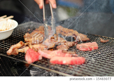 BBQ_燒烤黑牛肉木炭燒烤 15483077