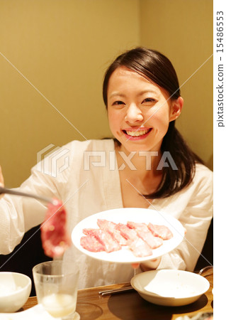 Yakiniku·女性 15486553