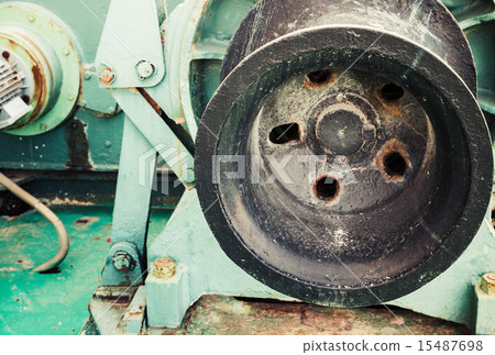 Bow anchor winch fragment with black shaft 15487698