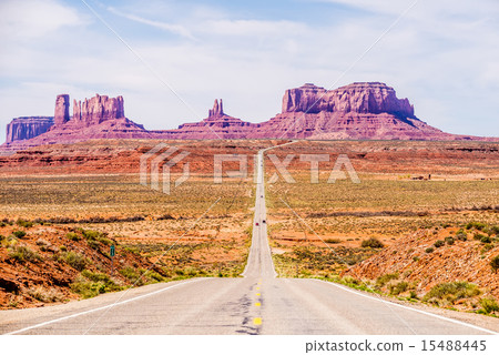 descending into Monument Valley at Utah descending into Monument Valley at Utah 15488445