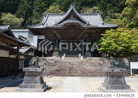 [Shikoku Special 20 Sacred Sites] No. 15 [Shikoku 36 Fudo Sacred Sites] No. 4 Hashikuraji Temple Gomaden in early summer Miyoshi City, Tokushima Prefecture 15490626
