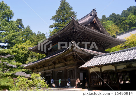 Eiheiji Buddha temple 15490914