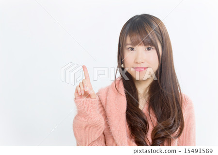 一個可愛的粉紅色連衣裙的女孩 一個可愛的粉紅色連衣裙的女孩 15491589