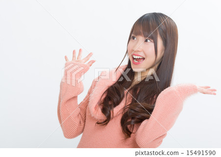 一個可愛的粉紅色連衣裙的女孩 一個可愛的粉紅色連衣裙的女孩 15491590