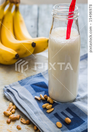 banana cocktail with peanut butter,roasted peanuts banana cocktail with peanut butter,roasted peanuts 15496978