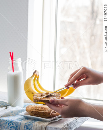 banana smoothie, toast with peanut butter 15497026