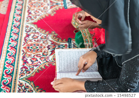 Hussaini Dalan 15498527