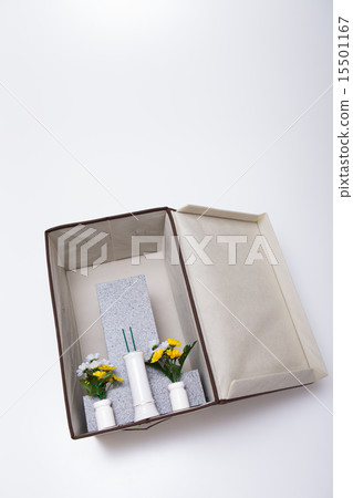 Tomb 15501167
