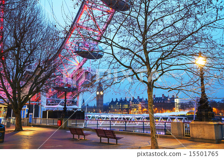 Overview of London with the Elizabeth Tower 15501765