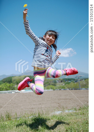 Girls jumping Girls jumping 15501914
