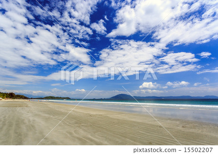 white sand beach Doc Let, nha trang, Vietnam 15502207