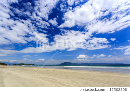 white sand beach Doc Let, nha trang, Vietnam 15502208