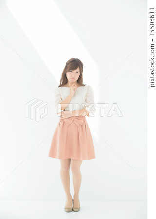 Worried · Young girls 15503611