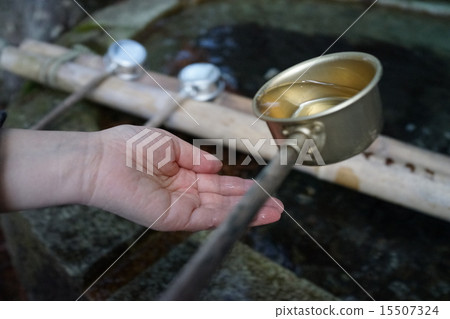 "Cleaning water" in the Shimizu building, Niigata, Uonuma, Shrine 15507324