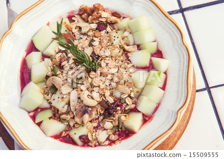 Homemade granola serve with melon 15509555