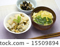 Rice cooked with clams and bamboo shoots 15509894