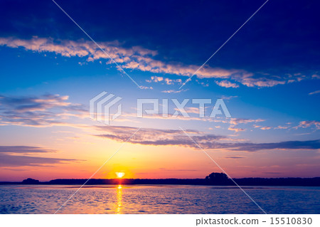 Amazing sunset 15510830