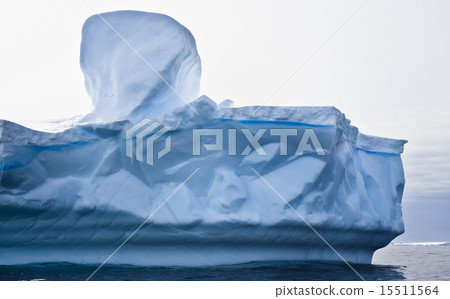 Antarctic iceberg 15511564
