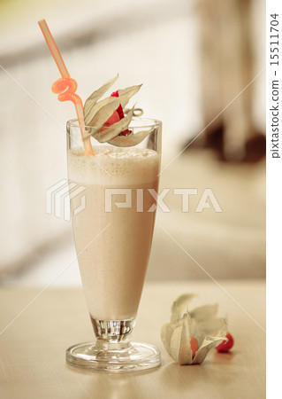 Milk cocktail 15511704