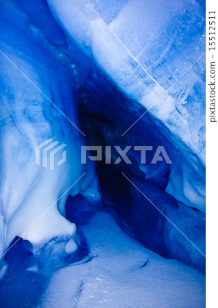 blue Ice cave 15512511