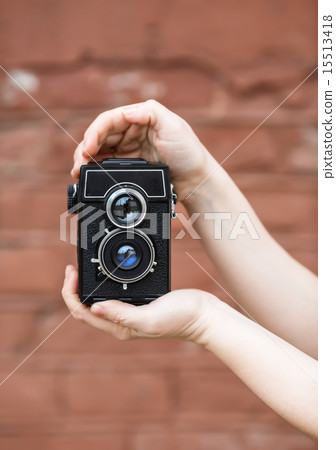 Retro camera 15513418