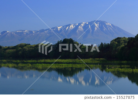 岩手縣岩手縣石岩縣和皇家湖水彩畫 岩手縣岩手縣石岩縣和皇家湖水彩畫 15527875