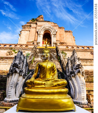 Ancient pagoda at Wat Chedi Luang temple. Ancient pagoda at Wat Chedi Luang temple. 15533438