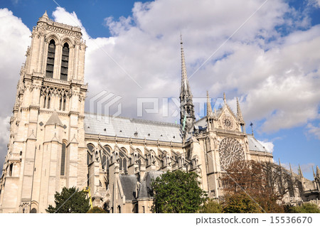 Notre Dame Cathedral 15536670