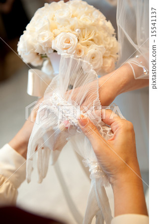Bride ~ White Glove ~ 15541137