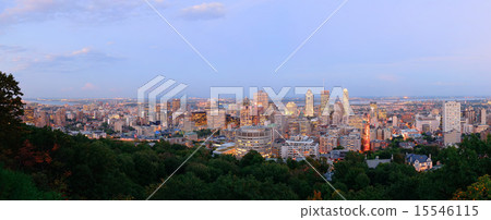 Montreal at dusk panorama 15546115