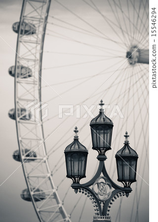 Vintage lamp post 15546294