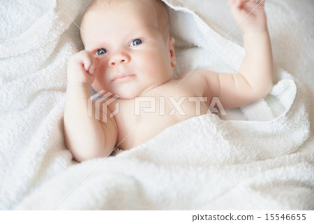 newborn tiny baby lying on the bed newborn tiny baby lying on the bed 15546655