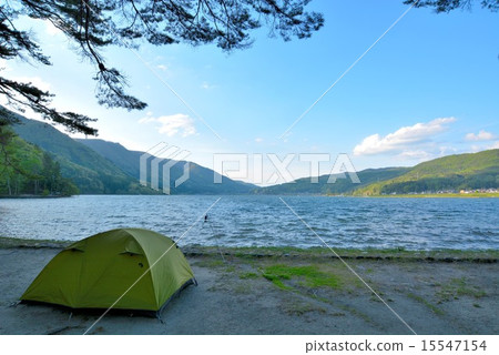 Lakeside camp (2) 15547154