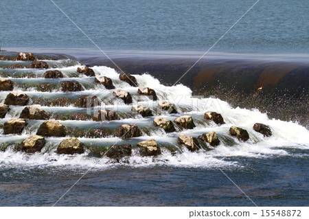 Fish road · · · 3 15548872