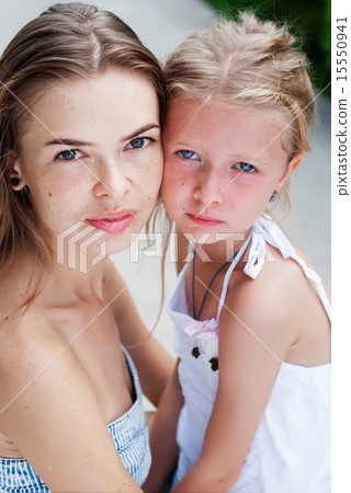 Portrait of Young Mother and Daughter Portrait of Young Mother and Daughter 15550941