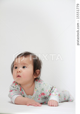 Emptying baby (0 year old child) 15551779