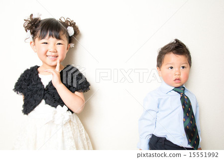 一個正式的女孩男孩 15551992